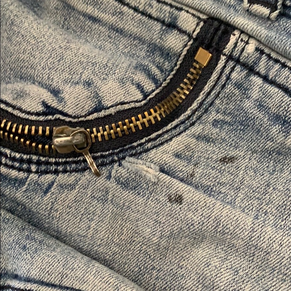 Shorts - Picture 3 of 3